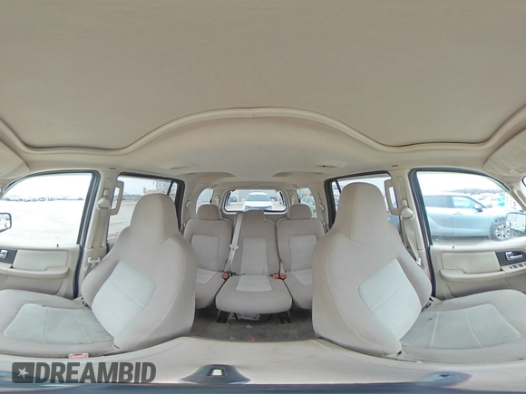 2005 Ford Expedition Special Service with VIN 1FMFU16505LA16305, listed as a Copart auction lot 43919845 with 307,076 mi miles and Salvage Title. Bid and sale history available at carsss.com. Image 13.
