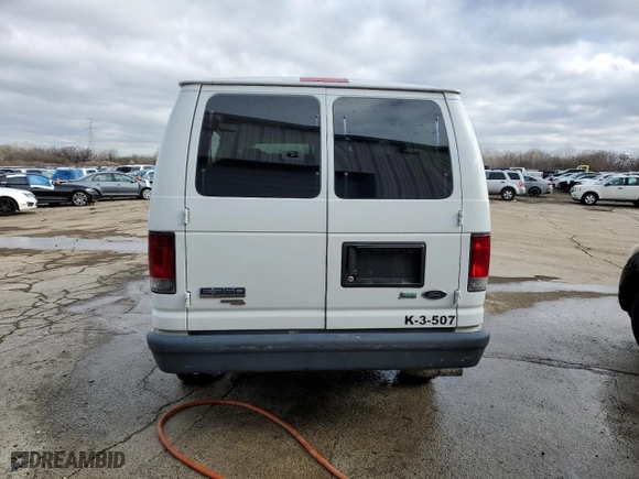 2014 Ford Econoline Wagon XL with VIN 1FBNE3BL1EDB20488, listed as a Copart auction lot 43777575 with 72,101 mi miles and Salvage Title. Bid and sale history available at carsss.com. Image 6.