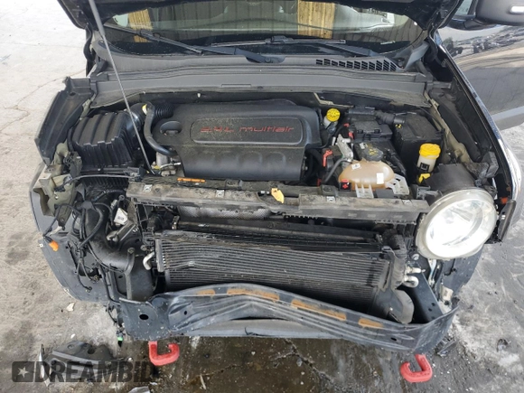 2017 Jeep Renegade Trailhawk z VIN ZACCJBCB6HPE38630, wystawiony jako Copart lot #54205235 z przebiegiem 84 745 mil mil oraz Szkoda całkowita • Salvage title. Historia ofert i sprzedaży dostępna na DreamBid. Obrazek 11.