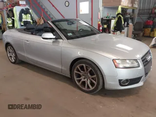 2011 Audi A5 Premium z VIN WAUCFAFH9BN010978, wystawiony jako IAAI lot #42245571 z przebiegiem 97 533 mil mil oraz . Historia ofert i sprzedaży dostępna na DreamBid. Obrazek 1.
