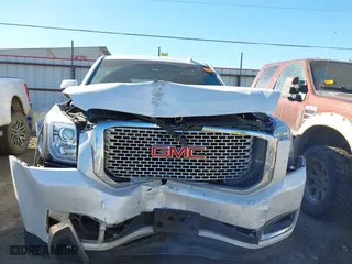 2016 GMC Yukon XL Denali with VIN 1GKS1HKJ7GR280505, listed as a IAAI auction lot 41694888 with 218,621 mi miles. Bid and sale history available at carsss.com. Image 13.