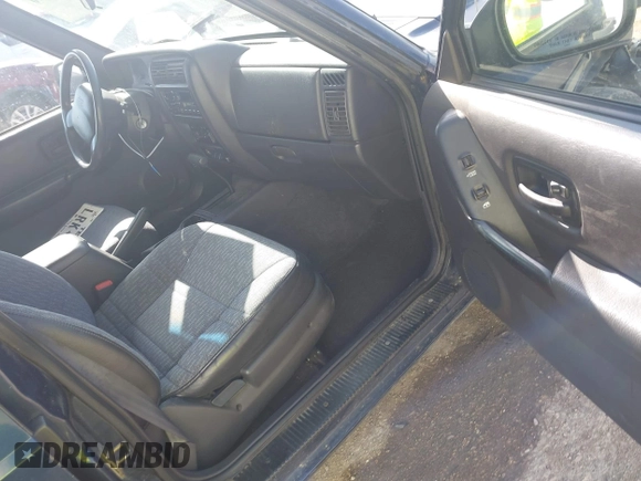 2001 Jeep Cherokee Sport with VIN 1J4FT48S01L522281, listed as a IAAI auction lot 41999570 with 261,698 mi miles and . Bid and sale history available at DreamBid. Image 5.