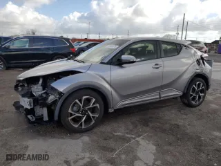 2020 Toyota C-HR LE with VIN JTNKHMBX3L1088894, listed as a Copart auction lot 50986075 with 9,113 mi miles and Salvage Title. Bid and sale history available at carsss.com. Image 1.