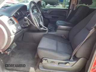 2011 Chevrolet Avalanche LS with VIN 3GNTKEE30BG132642, listed as a Copart auction lot 46403375 with 120,939 mi miles and Clean title. Bid and sale history available at DreamBid. Image 7.