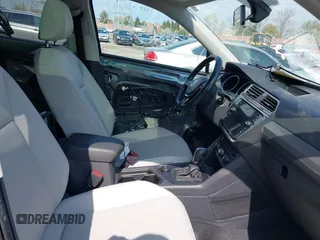 2019 Volkswagen Tiguan SE with VIN 3VV2B7AX5KM198454, listed as a IAAI auction lot 42033410 with 64,381 mi miles and . Bid and sale history available at DreamBid. Image 5.