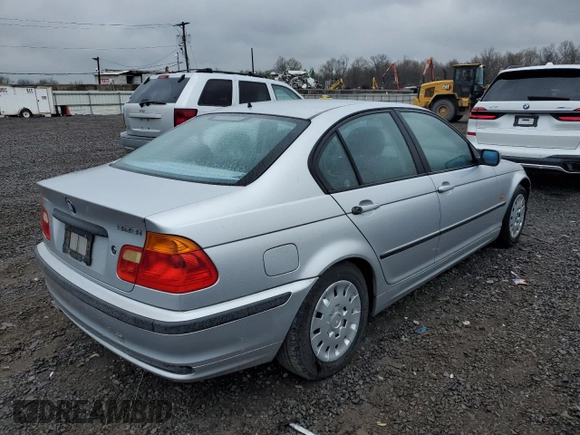 1999 BMW 3 Series 323i with VIN WBAAM3336XFP58980, listed as a Copart auction lot 52814895 with 91,147 mi miles and Clean Title. Bid and sale history available at carsss.com. Image 3.