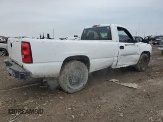 2005 Chevrolet Silverado 1500 Work Truck with VIN 1GCEC14Z55Z328030, listed as a Copart auction lot 45059675 with 205,488 mi miles and Salvage Title. Bid and sale history available at carsss.com. Image 3.