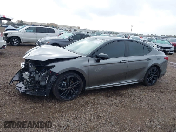 2025 Toyota Camry LE z VIN 4T1DAACK5SU554563, wystawiony jako IAAI lot #41788016 z przebiegiem 4 023 mil mil oraz . Historia ofert i sprzedaży dostępna na DreamBid. Obrazek 15.