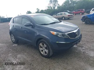 2013 Kia Sportage LX z VIN KNDPB3A25D7365247, wystawiony jako IAAI lot #42536099 z przebiegiem 177 915 mil mil oraz . Historia ofert i sprzedaży dostępna na DreamBid. Obrazek 1.