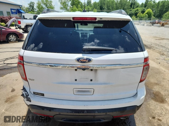 2014 Ford Explorer XLT z VIN 1FM5K7D86EGA80360, wystawiony jako Copart lot #61604015 z przebiegiem 186 072 mil mil oraz Szkoda całkowita • Salvage title. Historia ofert i sprzedaży dostępna na DreamBid. Obrazek 6.