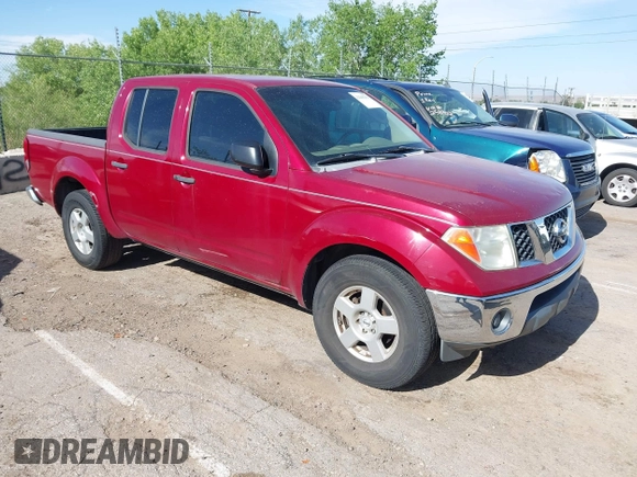2008 Nissan Frontier SE z VIN 1N6AD07UX8C445256, wystawiony jako IAAI lot #42268253 z przebiegiem 174 692 mil mil oraz . Historia ofert i sprzedaży dostępna na DreamBid. Obrazek 1.