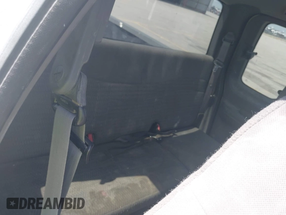 2000 Ford F-150 z VIN 2FTRX08W3YCA83858, wystawiony jako IAAI lot #42569957 z przebiegiem Nie podano mil oraz . Historia ofert i sprzedaży dostępna na DreamBid. Obrazek 8.