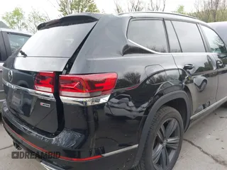 2021 Volkswagen Atlas SE with VIN 1V2RR2CA5MC526642, listed as a IAAI auction lot 42180217 with 40,031 mi miles and . Bid and sale history available at DreamBid. Image 12.