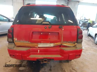 2002 Chevrolet TrailBlazer LTZ with VIN 1GNDT13S922185076, listed as a IAAI auction lot 42018561 with Not Provided miles and . Bid and sale history available at DreamBid. Image 15.