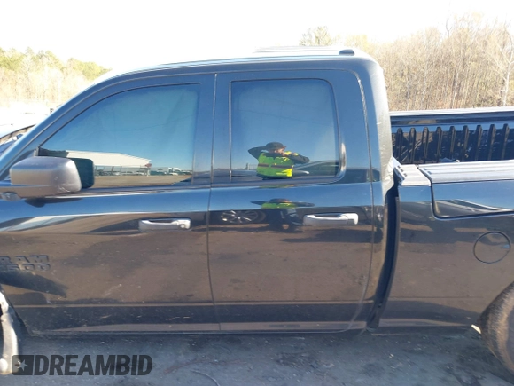 2018 Ram 1500 Express with VIN 1C6RR6FT1JS112546, listed as a IAAI auction lot 41137888 with 67,878 mi miles and . Bid and sale history available at DreamBid. Image 14.