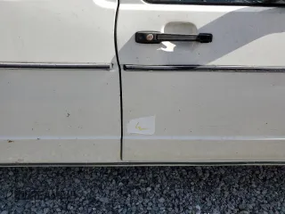 1983 Volkswagen Rabbit z VIN 1V1KG0170DV038002, wystawiony jako Copart lot #79815264 z przebiegiem 147 480 mil mil oraz Szkody całkowita. Historia ofert i sprzedaży dostępna na DreamBid. Obrazek 12.