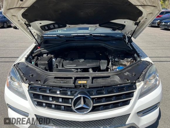 2015 Mercedes-Benz M ML 350 with VIN 4JGDA5JB1FA608992, listed as a Copart auction lot 53400185 with 230,284 mi miles and Clean Title. Bid and sale history available at carsss.com. Image 8.