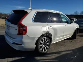 2023 Volvo XC90 Core with VIN YV4L12PVXP1937561, listed as a Copart auction lot 79063394 with 19,106 mi miles and Salvage Title. Bid and sale history available at DreamBid. Image 3.