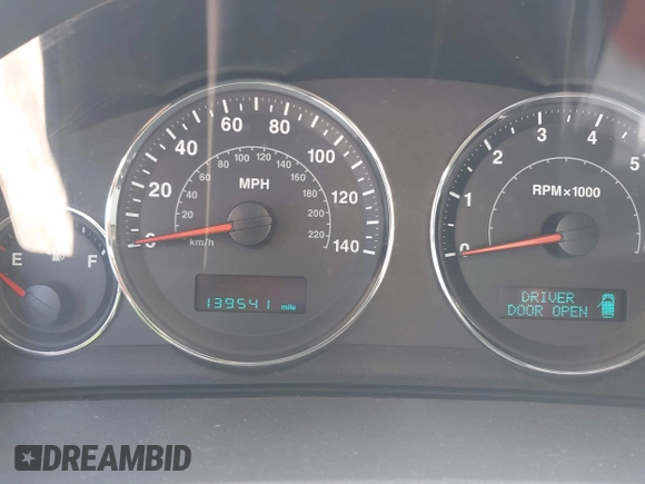 2007 Jeep Grand Cherokee Limited with VIN 1J8HR58257C539386, listed as a IAAI auction lot 42137469 with 139,541 mi miles. Bid and sale history available at carsss.com. Image 7.