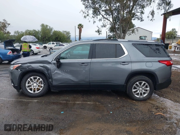 2018 Chevrolet Traverse LT Cloth with VIN 1GNERGKW8JJ220611, listed as a IAAI auction lot 41792976 with 71,705 mi miles. Bid and sale history available at carsss.com. Image 14.