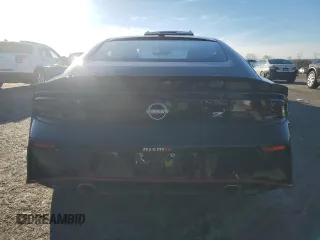 2024 Nissan Z Nismo z VIN JN1BZ4CH9RM361100, wystawiony jako Copart lot #80891074 z przebiegiem 3394 mil mil oraz Szkody całkowita. Historia ofert i sprzedaży dostępna na DreamBid. Obrazek 6.