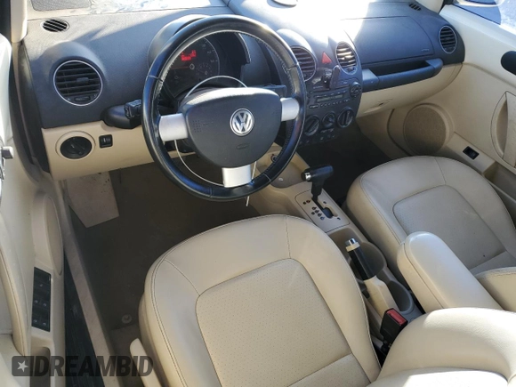 2008 Volkswagen Beetle SE z VIN 3VWRG31Y18M417075, wystawiony jako Copart lot #80433854 z przebiegiem 112 962 mil mil oraz Szkoda całkowita • Salvage title. Historia ofert i sprzedaży dostępna na DreamBid. Obrazek 8.
