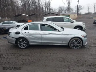 2015 Mercedes-Benz C-Class C 300 Luxury with VIN 55SWF4KB3FU066856, listed as a IAAI auction lot 41466596 with 140,030 mi miles. Bid and sale history available at carsss.com. Image 14.