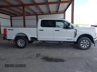 2024 Ford Super Duty F-250 SRW XL with VIN 1FT7W2BT1RED57848, listed as a IAAI auction lot 41544392 with 33,271 mi miles. Bid and sale history available at carsss.com. Image 13.