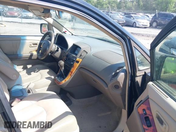 2000 Lexus RX 300 with VIN JT6HF10U9Y0102166, listed as a IAAI auction lot 42145663 with 137,514 mi miles. Bid and sale history available at carsss.com. Image 5.
