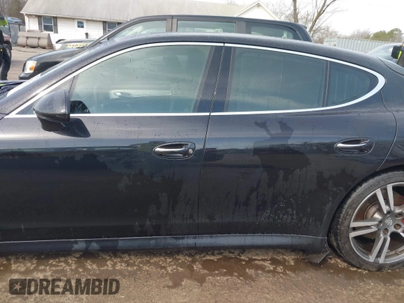 2010 Porsche Panamera Turbo z VIN WP0AC2A7XAL091443, wystawiony jako IAAI lot #41702162 z przebiegiem 124 151 mil mil oraz . Historia ofert i sprzedaży dostępna na DreamBid. Obrazek 15.
