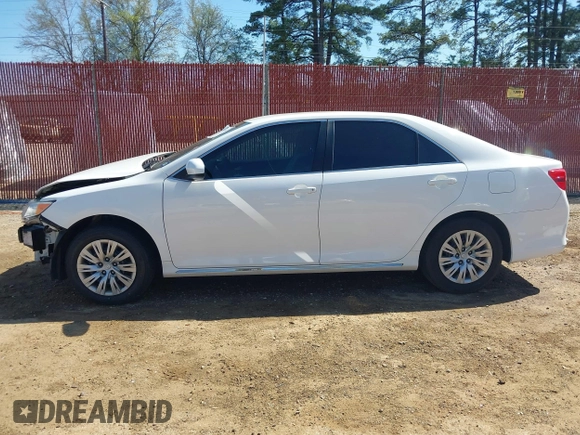 2014 Toyota Camry L with VIN 4T1BF1FK8EU381226, listed as a IAAI auction lot 41876832 with 79,025 mi miles and . Bid and sale history available at DreamBid. Image 15.