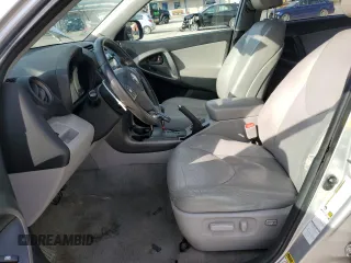 2011 Toyota RAV4 Limited z VIN 2T3DF4DV0BW097907, wystawiony jako Copart lot #50232495 z przebiegiem 265 333 mil mil oraz Czysty tytuł • Clean title. Historia ofert i sprzedaży dostępna na DreamBid. Obrazek 7.
