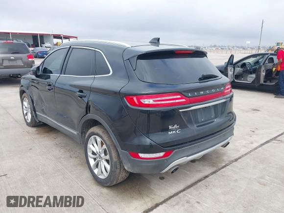 2019 Lincoln MKC Select with VIN 5LMCJ2C99KUL52725, listed as a IAAI auction lot 41512726 with 119,422 mi miles and . Bid and sale history available at DreamBid. Image 3.