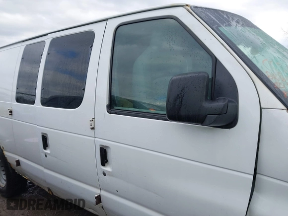 2013 Ford Econoline Cargo Commercial with VIN 1FTNE1EW6DDB31491, listed as a IAAI auction lot 41860383 with 278,572 mi miles. Bid and sale history available at carsss.com. Image 14.