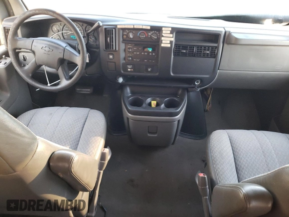 2007 Chevrolet Express Passenger z VIN 1GAHG35UX71157995, wystawiony jako Copart lot #78021374 z przebiegiem 76 166 mil mil oraz Szkoda całkowita • Salvage title. Historia ofert i sprzedaży dostępna na DreamBid. Obrazek 8.