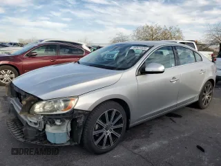 2018 Volvo S60 Inscription with VIN LYV402HK6JB165395, listed as a Copart auction lot 46921535 with 74,474 mi miles and Salvage Title. Bid and sale history available at carsss.com. Image 1.