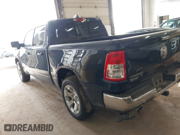 2019 Ram 1500 Big Horn z VIN 1C6SRFFT5KN762580, wystawiony jako IAAI lot #41858654 z przebiegiem 57 801 mil mil oraz . Historia ofert i sprzedaży dostępna na DreamBid. Obrazek 3.