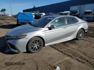 2022 Toyota Camry SE with VIN 4T1G11AK2NU685583, listed as a Copart auction lot 46940855 with 73,144 mi miles and Salvage Title. Bid and sale history available at carsss.com. Image 1.