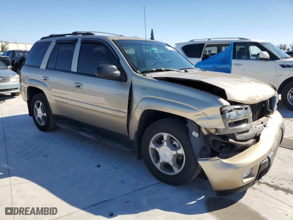 2005 Chevrolet TrailBlazer LS with VIN 1GNDS13S652318576, listed as a Copart auction lot 45688155 with NaN miles and Salvage Title. Bid and sale history available at carsss.com. Image 4.