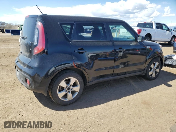 2019 Kia Soul z VIN KNDJN2A29K7001773, wystawiony jako Copart lot #55362455 z przebiegiem 103 699 mil mil oraz Szkoda całkowita • Salvage title. Historia ofert i sprzedaży dostępna na DreamBid. Obrazek 3.