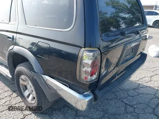 1998 Toyota 4Runner SR5 z VIN JT3GN86R0W0060376, wystawiony jako IAAI lot #42465641 z przebiegiem 321 550 mil mil oraz . Historia ofert i sprzedaży dostępna na DreamBid. Obrazek 6.
