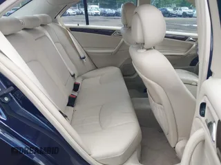 2006 Mercedes-Benz C 280 Luxury z VIN WDBRF92H36F773255, wystawiony jako IAAI lot #42757580 z przebiegiem 54 089 mil mil oraz . Historia ofert i sprzedaży dostępna na DreamBid. Obrazek 8.