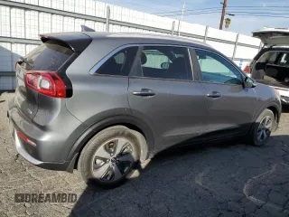 2018 Kia Niro Touring with VIN KNDCE3LC5J5132391, listed as a Copart auction lot 86009974 with 175,641 mi miles and Clean Title. Bid and sale history available at carsss.com. Image 3.