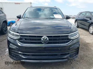 2023 Volkswagen Tiguan SE R-Line Black с VIN 3VVCB7AX3PM131427, выставлен на аукционе IAAI как лот 42314267 с пробегом 19 250 миль миль и . История ставок и продаж доступна на DreamBid. Изображение 12.