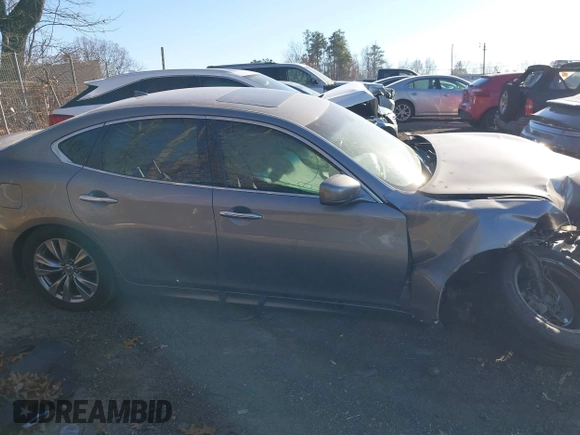 2013 Infiniti M37 with VIN JN1BY1AP3DM511643, listed as a IAAI auction lot 41166670 with Not Provided miles. Bid and sale history available at carsss.com. Image 13.