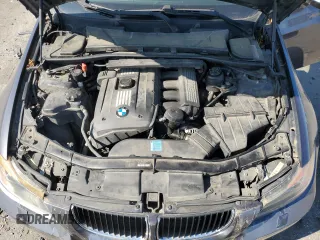 2007 BMW 3 Series 328xi z VIN WBAVC93537K030372, wystawiony jako Copart lot #59090425 z przebiegiem 191 023 mil mil oraz Czysty tytuł • Clean title. Historia ofert i sprzedaży dostępna na DreamBid. Obrazek 11.