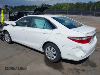 2015 Toyota Camry XLE with VIN 4T1BF1FK6FU900470, listed as a IAAI auction lot 41958737 with 76,361 mi miles. Bid and sale history available at carsss.com. Image 3.