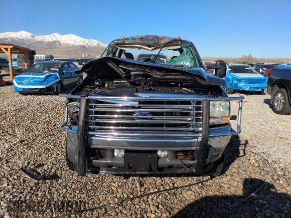 2002 Ford F-250 XL z VIN 1FTNW21F72EA24675, wystawiony jako Copart lot #50554575 z przebiegiem Nie podano mil oraz Nie do naprawy • Non repairable. Historia ofert i sprzedaży dostępna na DreamBid. Obrazek 5.