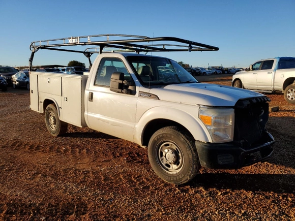 2011 Ford F-250 XL with VIN 1FDBF2A69BEB34058, listed as a Copart auction lot 81473134 with 231,056 mi miles and Salvage title. Bid and sale history available at DreamBid. Image 4.
