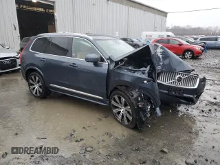 2025 Volvo XC90 Plug-In Hybrid Ultra z VIN YV4H60PFXS1305589, wystawiony jako Copart lot #48111435 z przebiegiem Nie podano mil oraz Szkoda całkowita • Salvage title. Historia ofert i sprzedaży dostępna na DreamBid. Obrazek 4.